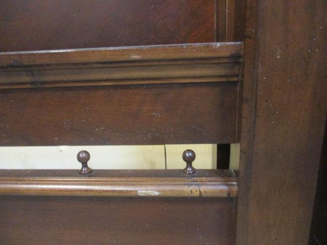 Broyhill Charlestowne Square King Size Four Poster Bed with Wood Rails