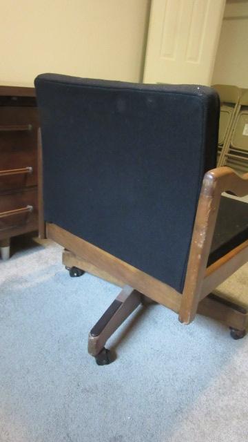 Midcentury Alma Desk Co. High Point, NC "Administrator" Desk and Jasper Seating