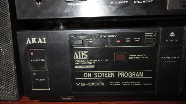 AKAI Stereo System with Pair of Recoton Corp. Speakers