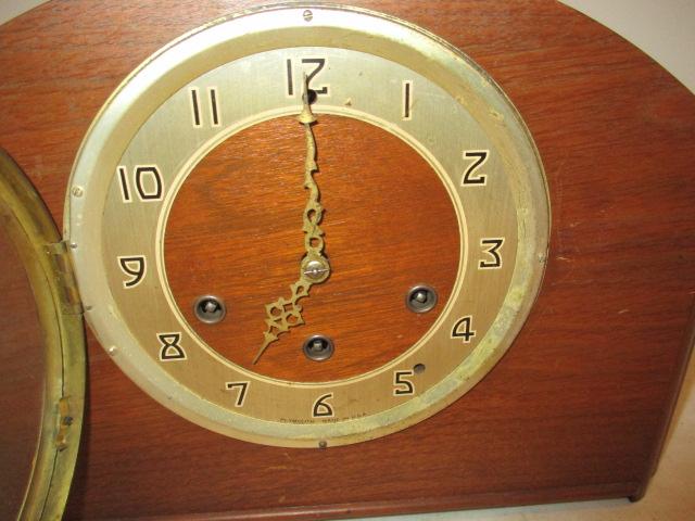 Vintage Plymouth Clock Co. No. 124 Series 8 Day Mantle Clock