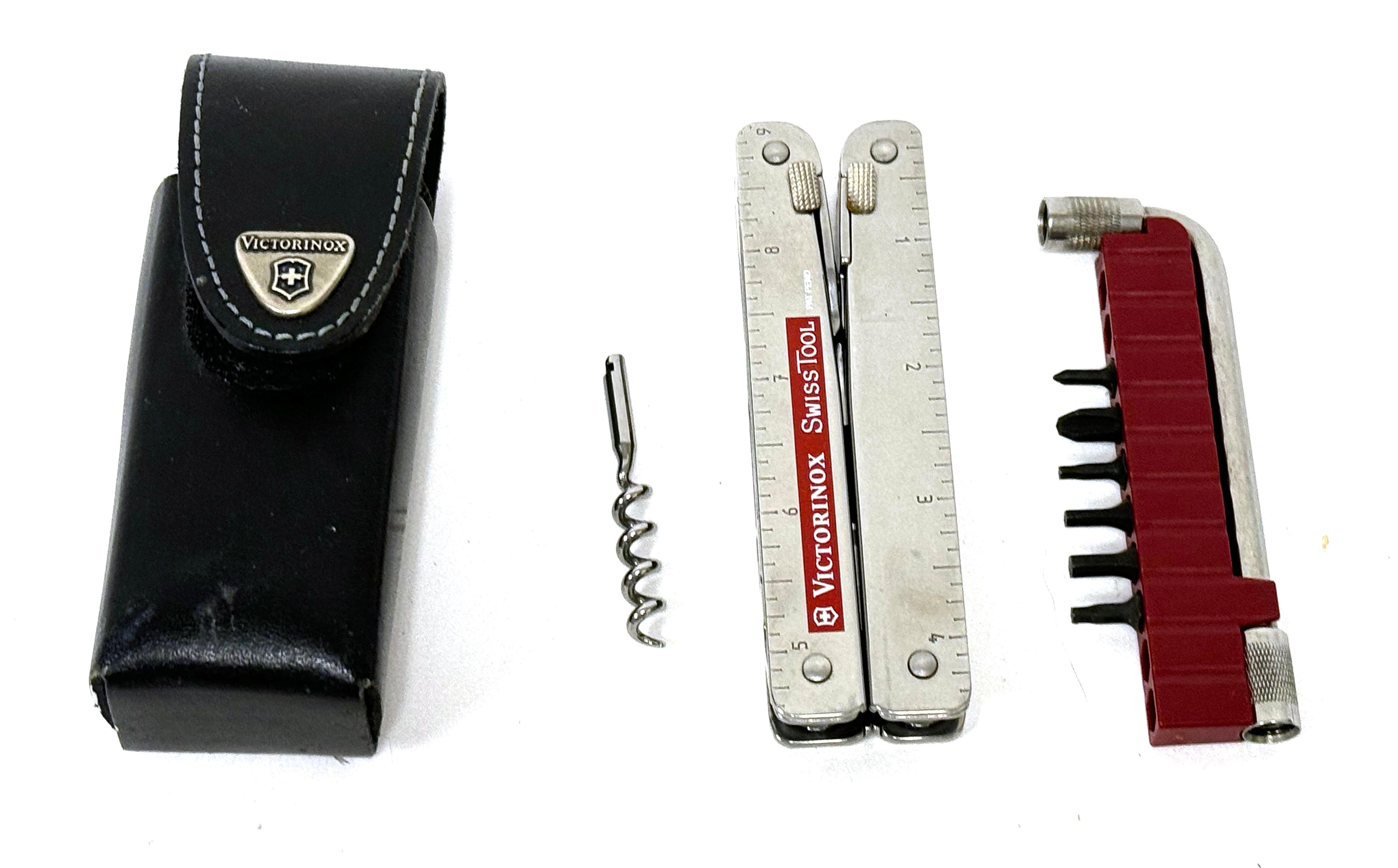 Nice Swiss Victoriknox Multitool Set