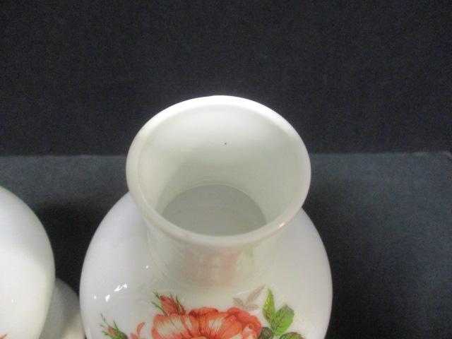 PR of White Oil Lamps w/applied Flowers