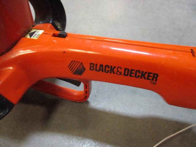 Black & Decker 16" Cut Electric Hedge Trimmer