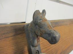 Equestrian Tack/Bridle Rack