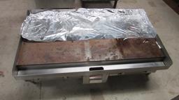 Vulcan Model HEG48D-1 Electric Professional Restaurant Flat Top Griddle