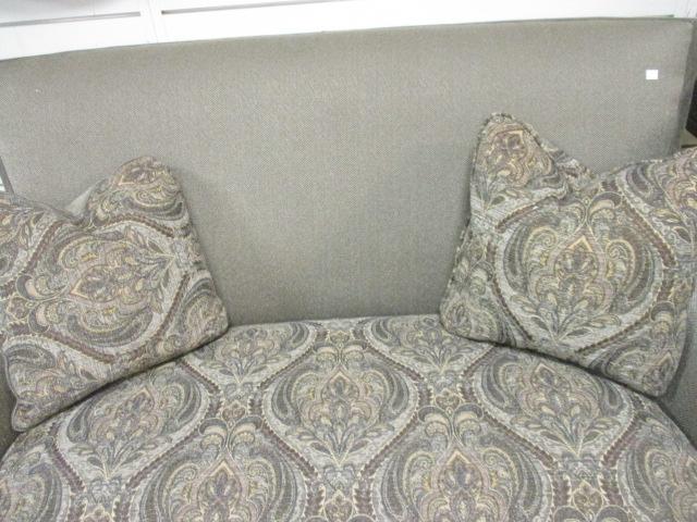 Haverty’s Like New Upholstered Rolled Arm Love Seat