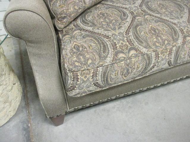 Haverty’s Like New Upholstered Rolled Arm Love Seat