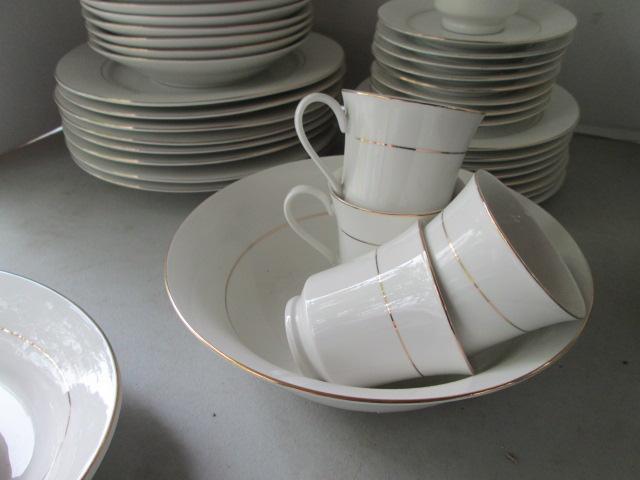 44 Pieces of Classic Gold China