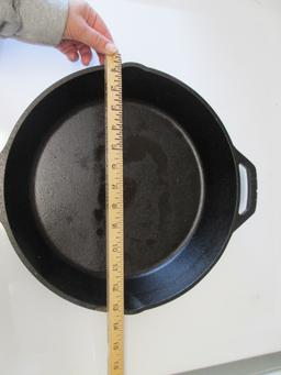 Lodge 14" Cast Iron Skillet