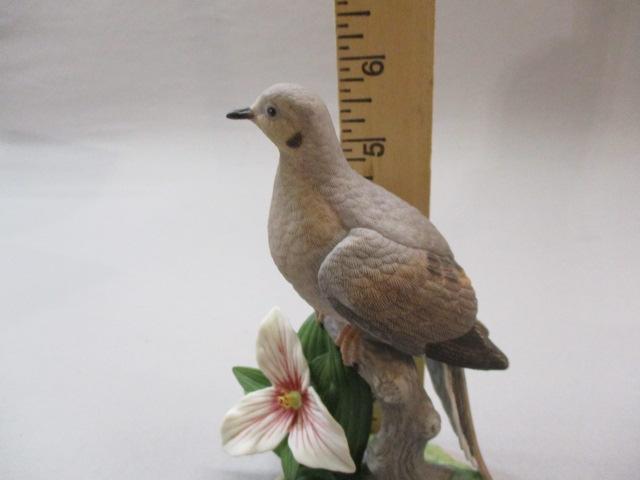 1999 Lenox "Morning Dove" Fine Porcelain Bird Figurine 5 1/2"