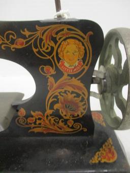 1930's Lindstrom Child's Sewing Machine