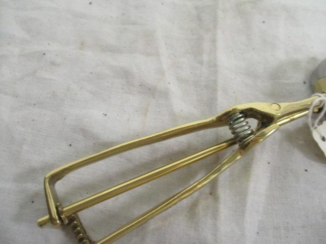 Dairy Fresh Brass Ice Cream Scoop