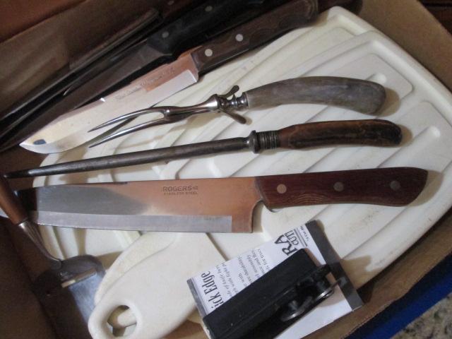 Kitchen Knives, Cutting Boards, Sharpeners, Steak Knife Set in Wood Block and