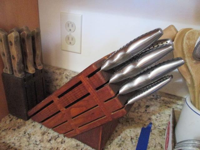 Kitchen Knives, Cutting Boards, Sharpeners, Steak Knife Set in Wood Block and