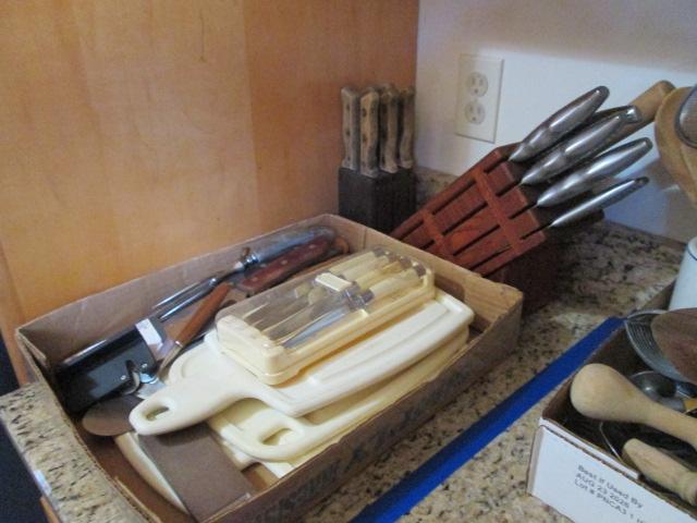 Kitchen Knives, Cutting Boards, Sharpeners, Steak Knife Set in Wood Block and