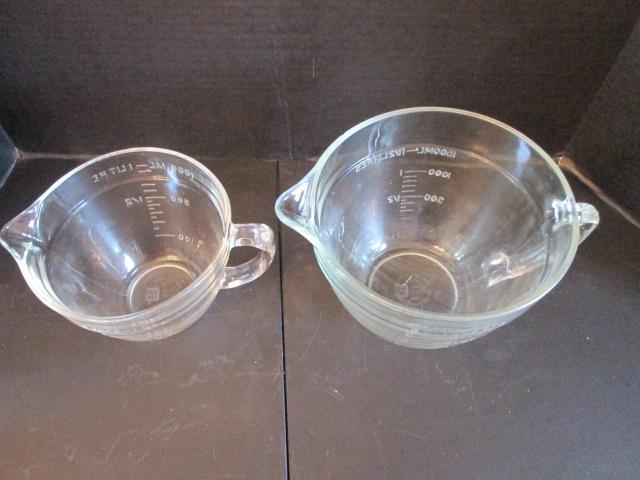 Anchor Hocking 4 Cup and 8 Cup Measuring Cups