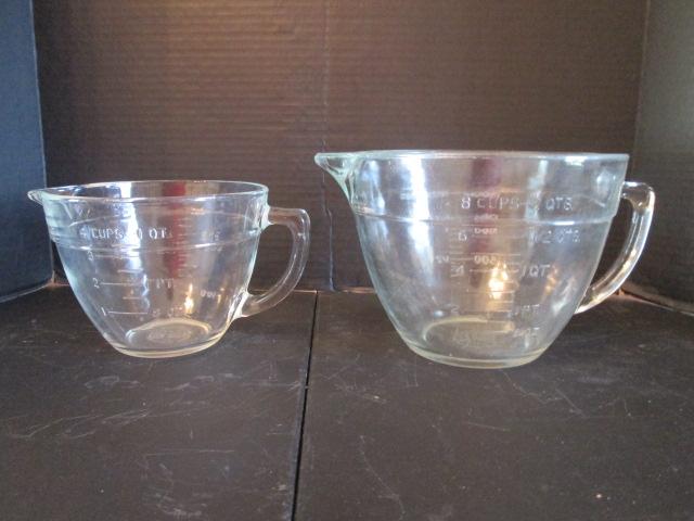 Anchor Hocking 4 Cup and 8 Cup Measuring Cups