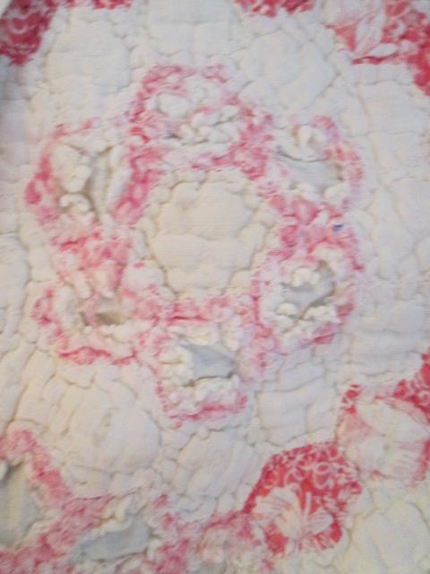 Vintage Hand Stitched Flower Pattern Quilt