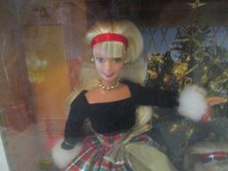 Holiday Sisters Barbie Doll Set