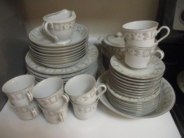 52 Pieces of Interlude Fine China