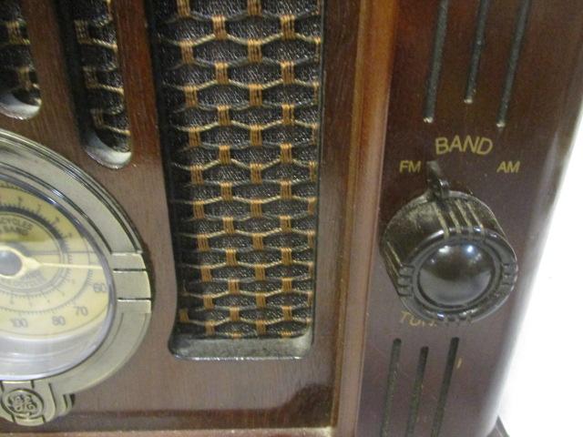 GE Electric AM/FM Radio