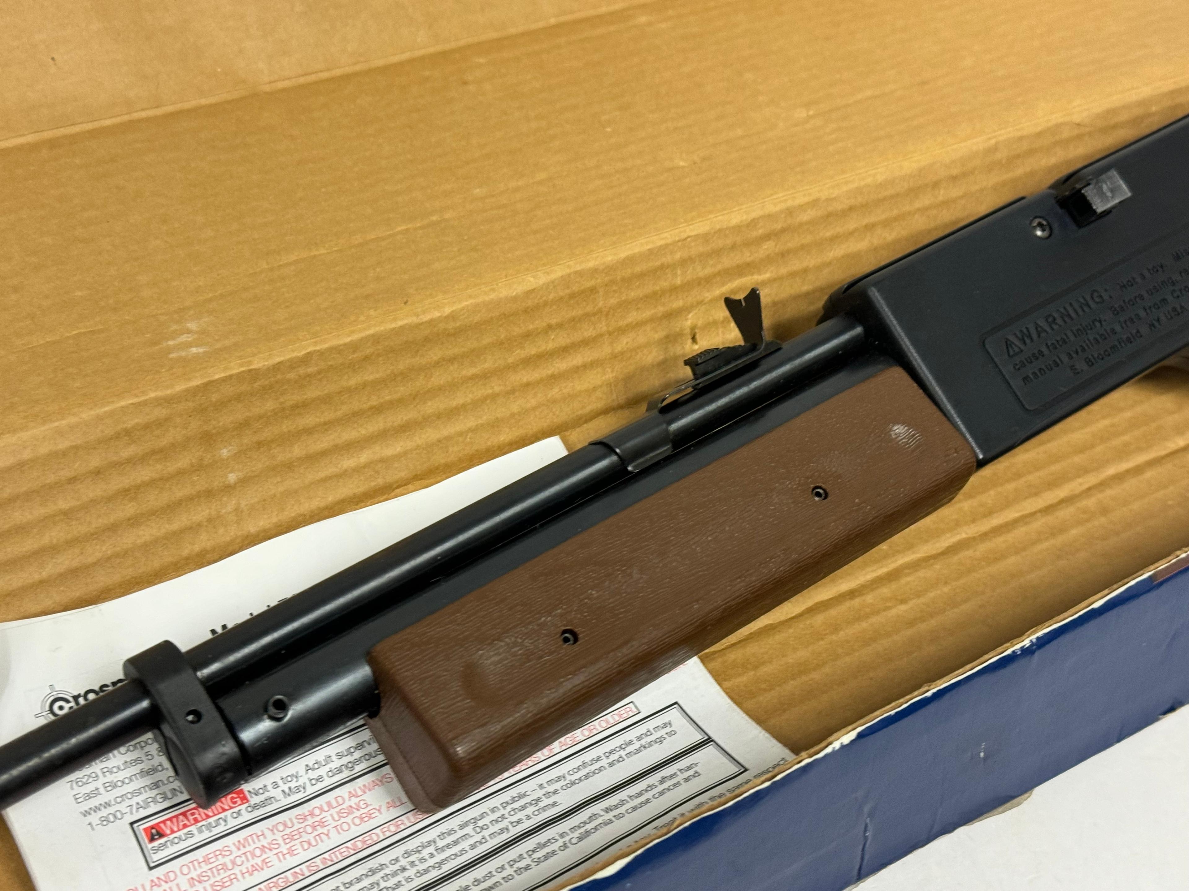 Crosman Pump Master 760 BB/Pellet Rifle in Box