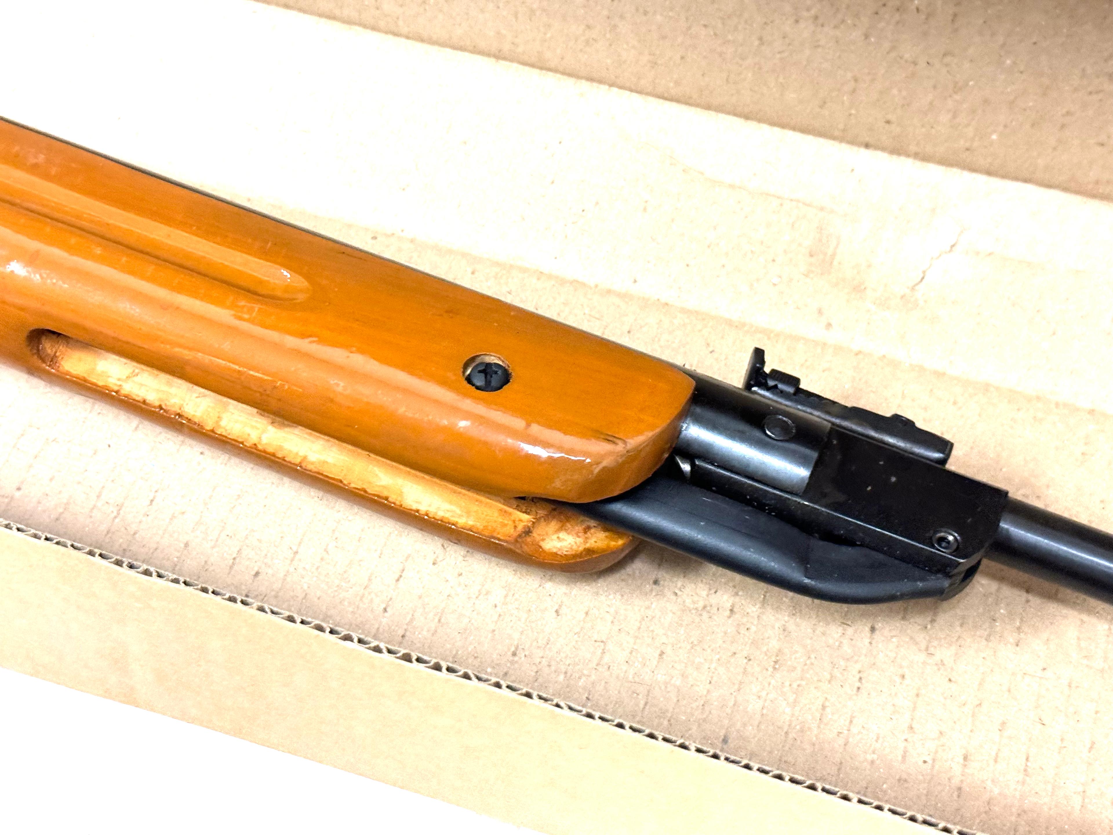 Air Rifle Model B1 / B2 in Box