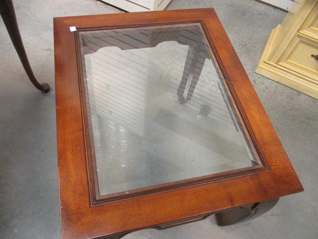 Glass Top End Table with Curved Legs