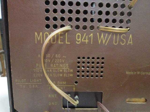 Vintage 1957 Electrically Restored Grundig Majestic Model 941 W Tube Table Top Radio