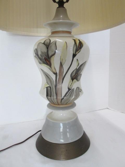 Vintage Midcentury Gibbs Signed Handpainted Porcelain Urn Table Lamp