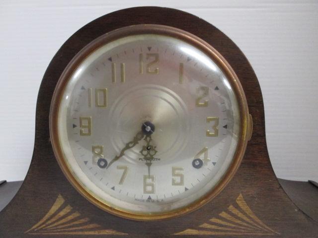 Vintage Plymouth Oak 8 Day Mantle Clock