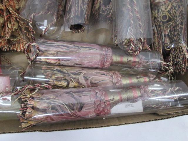 18 New Old Stock Fancy Tassels