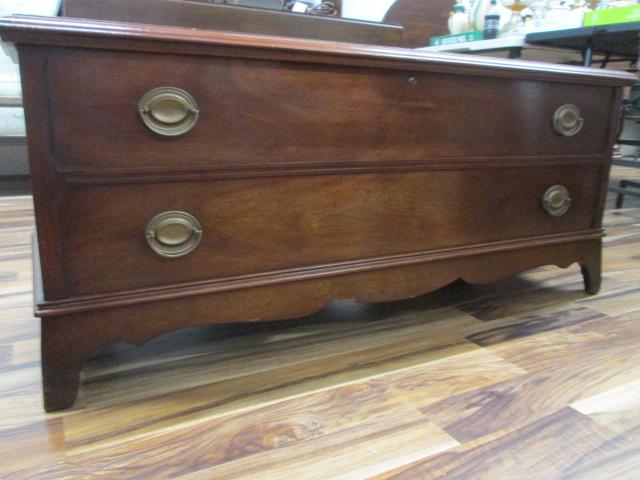 Vintage Lane Mahogany Cedar Lined Chest with Interior Tray