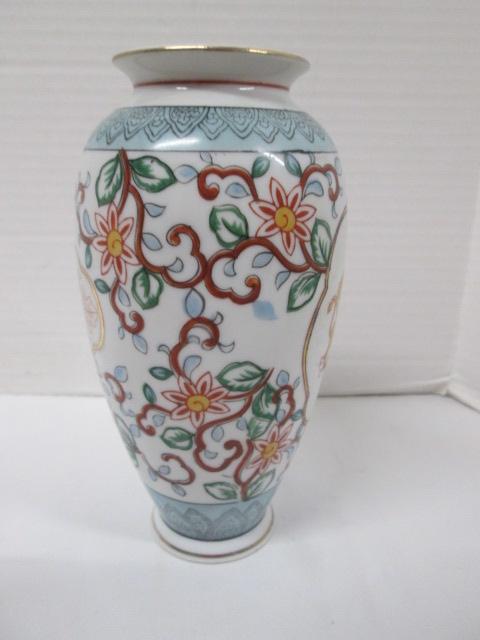 Hand Decorated Japanese Porcelain Bowls and Vase