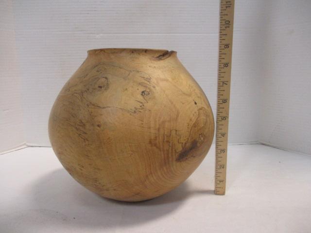 1991 Jim Thompson Pecan Turned Wood Vase