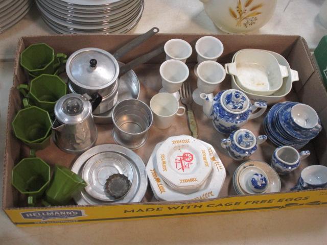 Vintage Children's Play Dinnerware and Blue Willow Tea Set