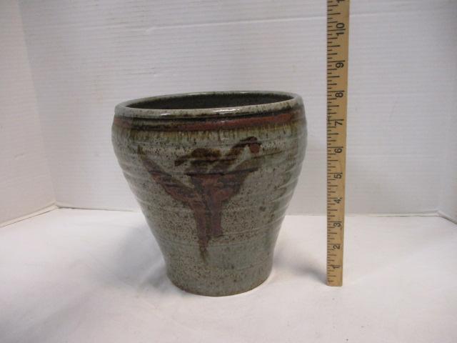 1981 Bouchi Signed Hand Turned Pottery Vessel