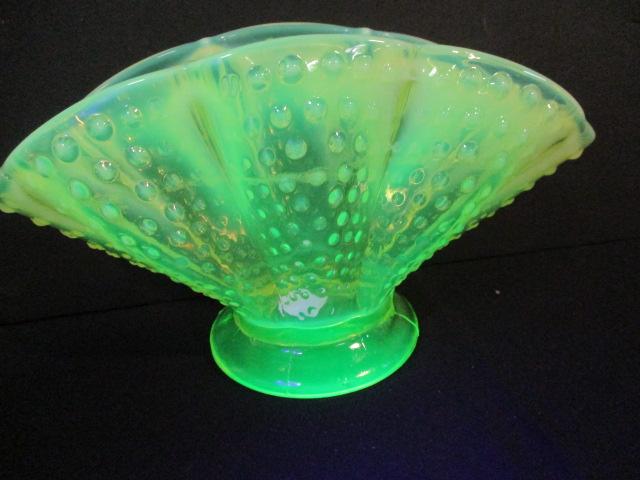 Fenton Opalescent Topaz Uranium Glass Hobnail Fan Vase