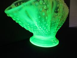 Fenton Opalescent Topaz Uranium Glass Hobnail Fan Vase