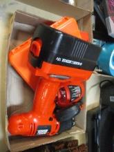 Black & Decker Drill & Flashlight B/O (1 Battery, no charger) &