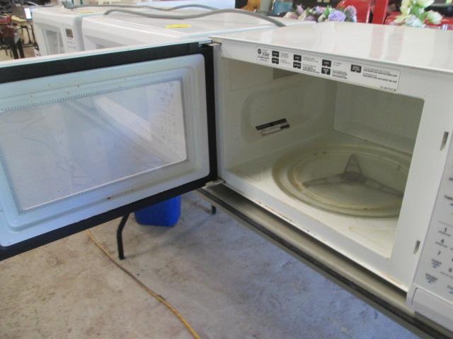 GE White Microwave