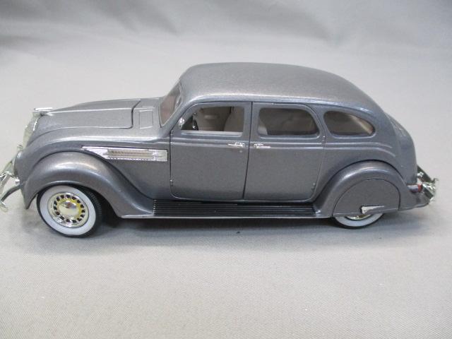 1949 Buick Roadmaster Convertible & 1936 Chrysler Airflow Signature Models
