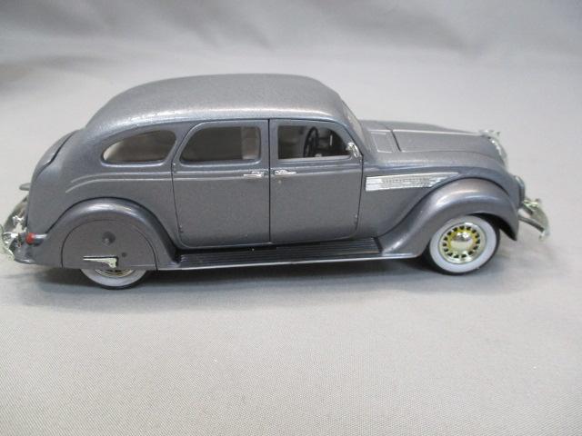 1949 Buick Roadmaster Convertible & 1936 Chrysler Airflow Signature Models