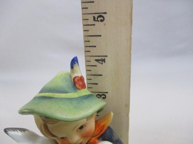 Goebel Hummel Figurine "Playmates"  4"
