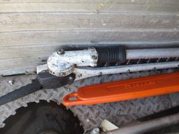 (1) Brush Cutter Extension (1) Limb Trimmer Extension (1) Hedge Trimmer Extension