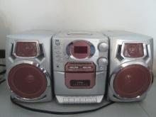 Durabrand CD-1493 Portable CD/Cassette/AM/FM Boom Box