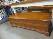 Lane Aromatic Cedar Lined Blanket Chest
