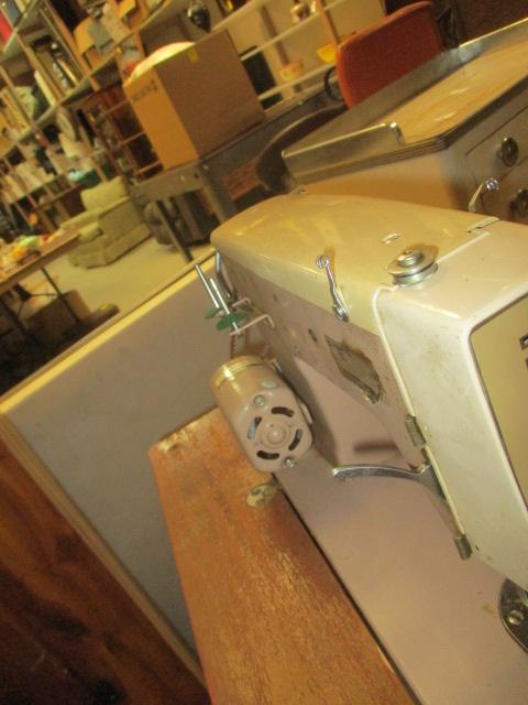 Vintage Aldens Dynamic Motor Sewing Machine in Wood Flip-Top Cabinet