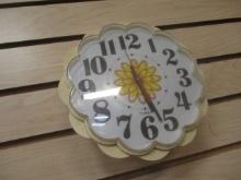 Retro Timex "Daisy" Electric Wall Clock