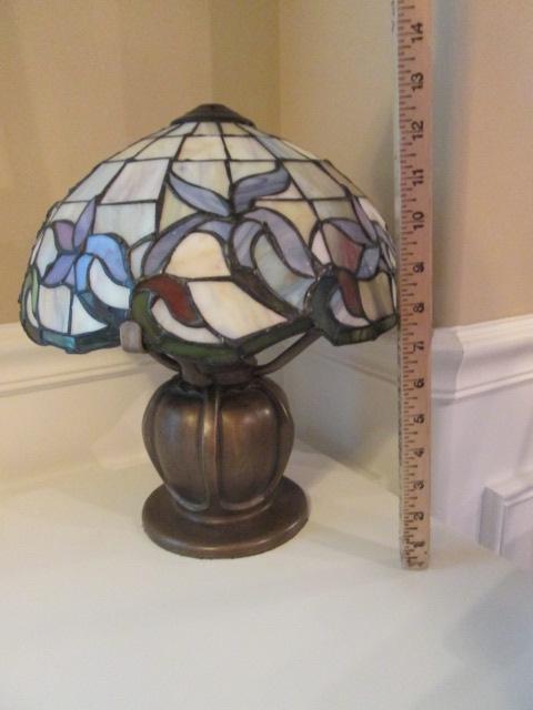Stained Glass Style Double Bulb Desk/Vanity Lamp